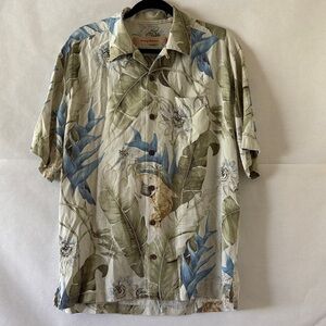 Tommy Bahama Hawaiian Button Shirt Size M 100% Silk Short Sleeve Tropical Camp